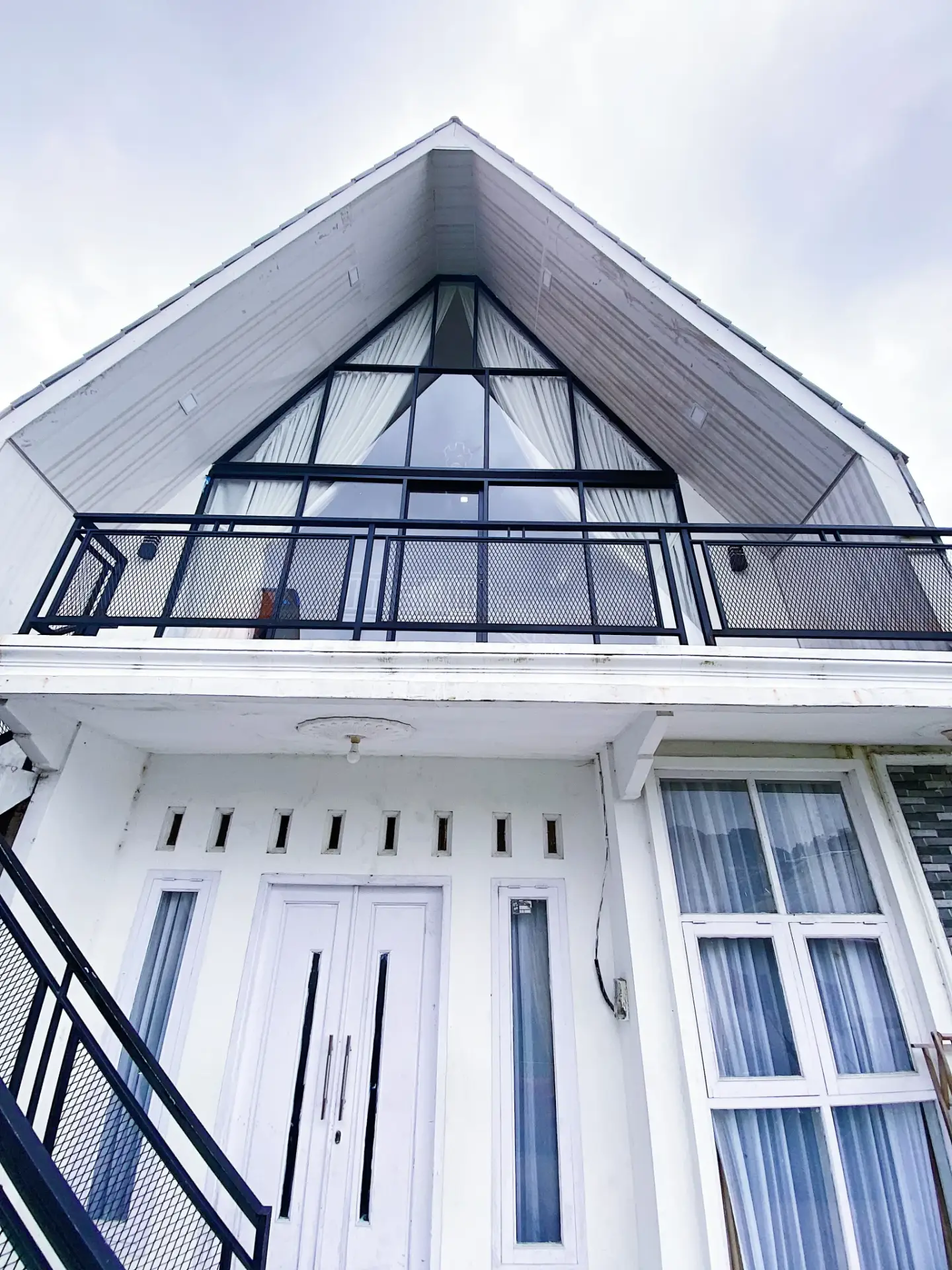 14. chelsea homestay